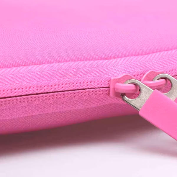 a close up of a zipper